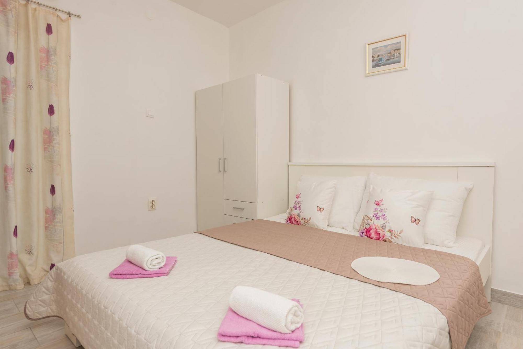 Apartmani Sol Makarska Exteriör bild
