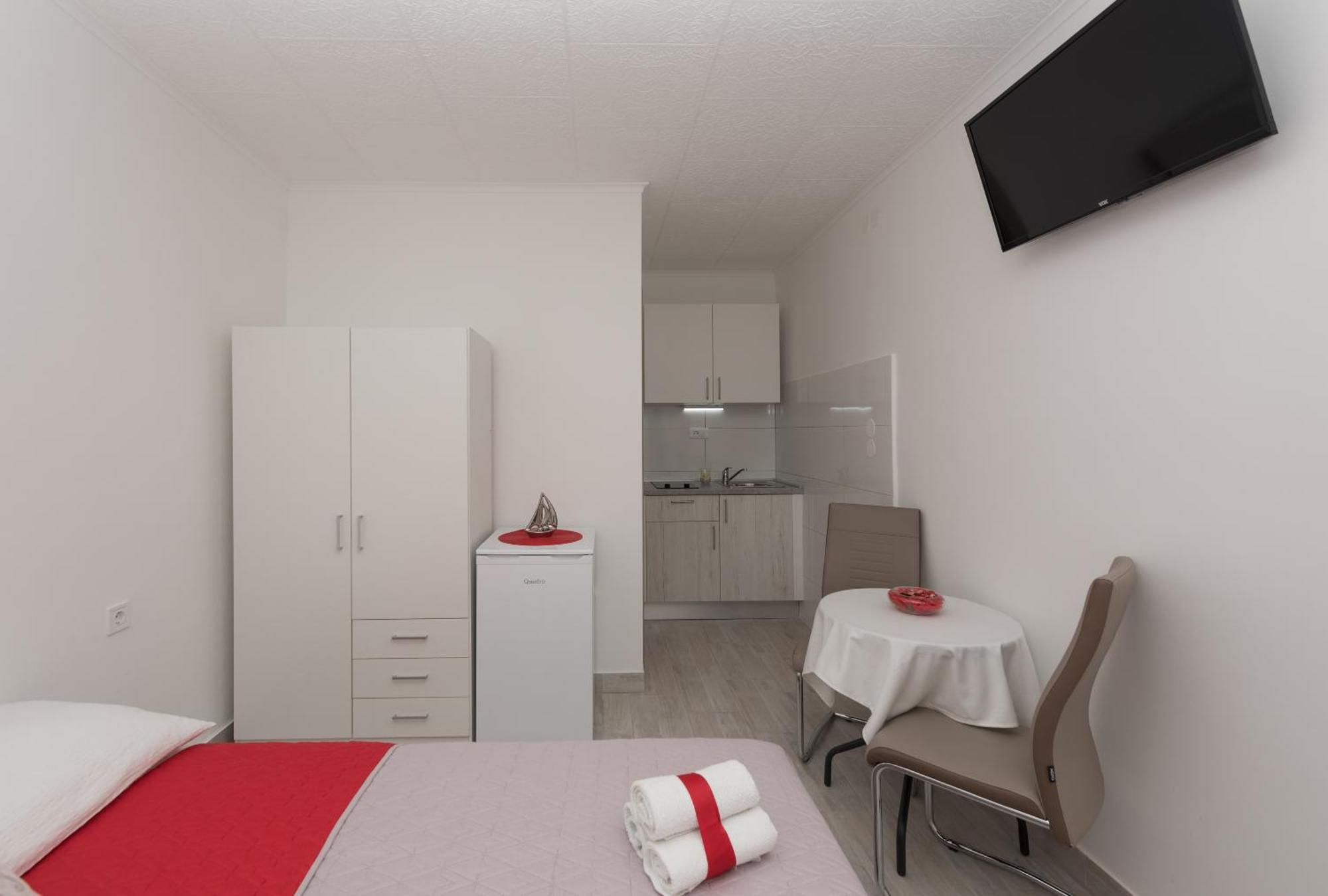 Apartmani Sol Makarska Exteriör bild